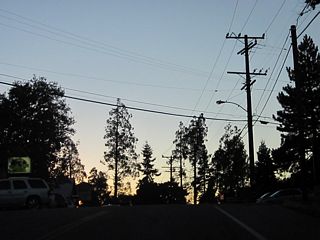 Bear Springs Road stems south from SR 189 in Twin Peaks to the Strawberry Peak lookout tower (el. 6,135 feet).