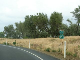 Table Mountain Boulevard (Old SR 70) ties into the intersection joining SR 70 with the northbound beginning of SR 191 from the south. SR 70 meets SR 191 northeast of SR 149, which west to SR 149 connects Oroville to Chico.