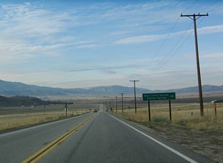 Cummings Valley Road leads west from SR 202 to Giraudo Road and northwest to Bear Valley. There is no outlet from here to the freeway. Cummings Valley Road east is the old alignment of SR 202.