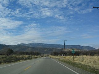 This California 202 west reassurance shield is posted along westbound Valley Boulevard after Schout Road.