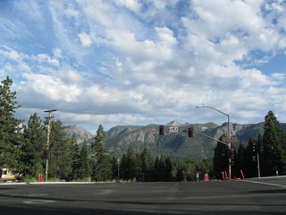 Continue straight to follow Minaret Street, or turn right to follow Lake Mary Road to the Mammoth Lakes, the namesake of this scenic high Sierra town. California 203 turns left onto Main Street at this point.