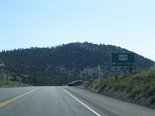 Eastbound California 203 meets U.S. 395 north to Lee Vining and Bridgeport.