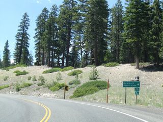 Westbound California 203 approaches Mammoth Scenic Loop Road, which travels north to join U.S. 395 near Crestview, south of Deadman Summit.