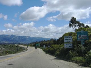 A begin freeway sign is posted at the beginning of Caltrans maintenance of California 217 east.