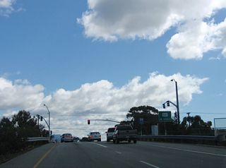 Departing the California 217 freeway, the connection from California 217 east to U.S. 101 north is facilitated by making a left turn onto northbound Patterson Avenue.