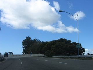 Passing over U.S. 101, this is the first reassurance shield for California 217 west.