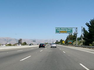 The right lane of California 237 east becomes exit only for Exit 6, Lafayette Street and Great America Parkway.