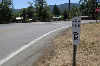 A zero postmile marker is located near the end shield. California 253 remains in Mendocino County for its entire length.