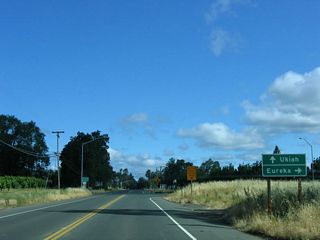 California 253 turns right here onto the U.S. 101 freeway northbound. Continue straight ahead to follow Old U.S. 101 into Ukiah.