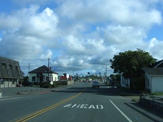 Landing in Eureka, California 255 south proceeds for a few blocks before ending at the intersection with U.S. 101.
