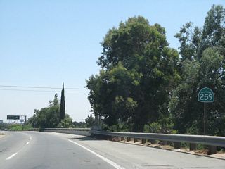Removed after 2008, the only SR 259 south reassurance shield preceded the off-ramp at Exit 1 B.