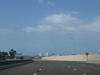 Jamboree Road proceeds south through the Edinger Avenue interchange.