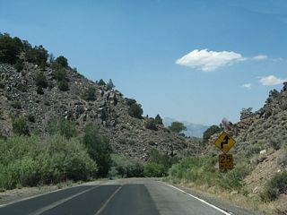 A number of S-curves along Bodie Road lead SR 270 west toward U.S. 395.