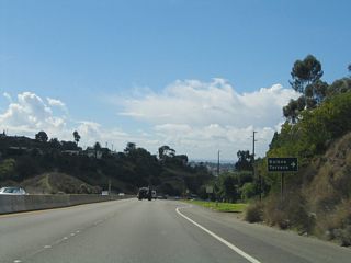 A right turn connects westbound Balboa Avenue (old California 274) with Balboa Terrace, which provides residential access on the north side of the route.