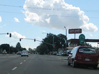 Gone by 2006, this trailblazer for California 274 was formerly posted along southbound Clairemont Drive at Balboa Avenue.