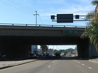The overhead for Interstate 5 on Garnet Avenue was altered from displaying all southbound I-5 traffic in the right lane and northbound I-5 traffic in the middle lane.