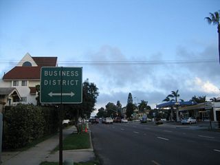 Eastbound California 282 (Fourth Street) approaches California 75 (Orange Avenue). Turn left or right for the downtown Coronado Orange Avenue Business District.