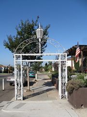 These gates identifying the neighborhood of Talmadge are generally located mostly along the south side of Monroe Avenue or east side of 49th Street.