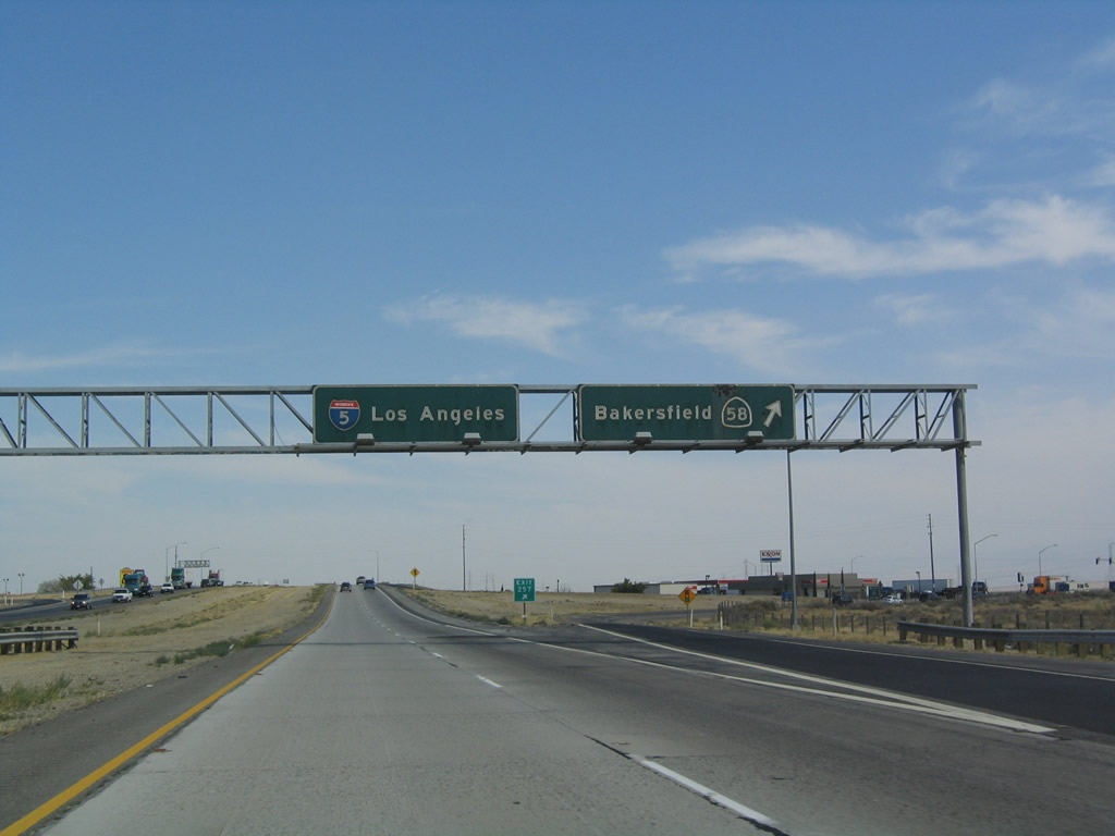 i-005_sb_exit_257_03.jpg