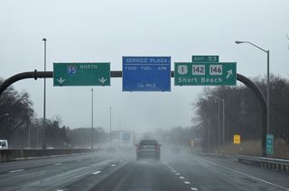 Exit 53 departs Interstate 95 north for Branford Connector south to U.S. 1 (W Main Street) and Route 146 east to the Branford town center.  Route 146 comprises a 13.00 mile long loop east to U.S. 1 in Guilford.