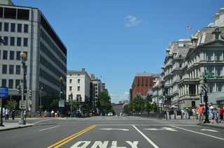 The next block sees 17th Street NW intersect State Place west and New York Avenue NW west. New York Avenue becomes E Street NW west at 18th Street to the E Street Expressway to Interstate 66 (Potomac River Freeway).