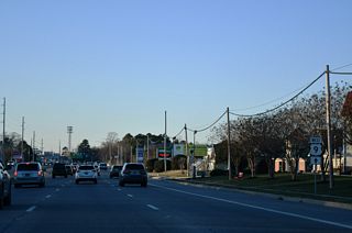U.S. 9 separates from Kings Highway west to meet SR 1 across from Dartmouth Drive.