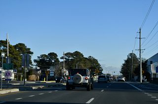 SR 1 (Coastal Highway) south enters the town of Dewey Beach at Bayard Avenue.