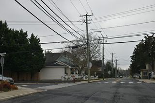 Mulberry Street (Rd 197) crosses the Broadkill River south along Wagamons Pond before intersecting SR 5 (Federal Street) across from Wharton Street.