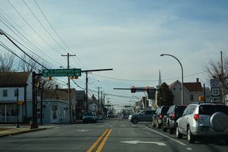 U.S. 13 Alternate shifts west from State Street onto Governors Avenue south through central Dover. SR 8 intersects the US route by Wesley College.