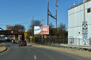 Reassurance markers precede the northern turn of U.S. 13 onto Church Street from SR 9 (4th Street). The separation is otherwise unmarked.