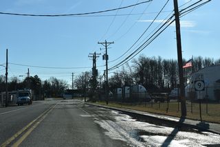 Rogers Road (Rd 369) connects U.S. 13 (S Heald Street) and U.S. 13 Business (S Market Street) south of Wilmington with SR 9 (New Castle Avenue), 0.73 miles to the south.