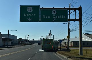 SR 9 southbound follows a loop ramp from U.S. 13 (Heald Street) east to New Castle Avenue south. SR 9 diverges from U.S. 13 to New Castle.
