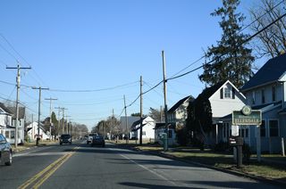 SR 16 (Main Street) enters the town of Ellendale east at Old State Road (Rd 213).