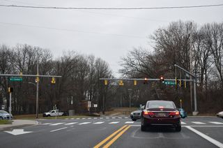 The majority of traffic turns onto SR 2/72 (Capitol Trail) east toward Pike Creek Valley and Wilmington.
