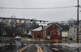Mast arm signals were installed at Cleveland Avenue and SR 896 (New London Road) ni 2022.