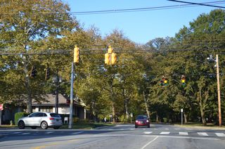 Park Place switches from E to W suffixes at S College Avenue.