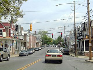 Continuing toward the Hilltop neighborhood on Broom Street north at Chestnut Street.