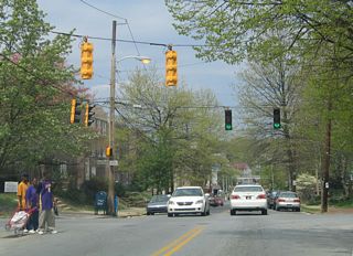 Delaware Avenue splits with SR 52 (Pennsylvania Avenue) north and intersects Rodney Street in five blocks at the Delaware Avenue community.