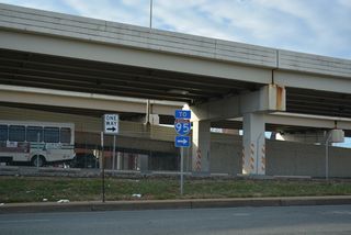 Elm Street links Maryland Avenue (SR 4) westbound with Adams Street three blocks from the entrance ramp for I-95 southbound.