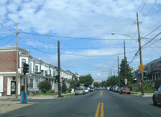 Vandever Avenue west at Locust Street. Some of the 30 inch street level signals along Vandever Avenue were replaced with 42 inch signals in the early 2000s.