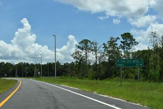 U.S. 17 follows Orange Avenue north into Green Cove Springs, combining with SR 16 to Ferris Street ahead of Downtown.