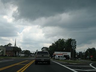 Maurice Linton Road separates from U.S. 27 where the route shifts southward onto Hampton Springs Avenue.