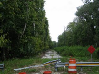 Abandoned section of Florida State Road 40