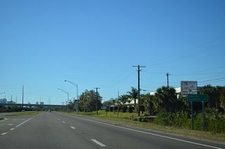 SR 60 proceeds west from U.S. 41 another four miles to Downtown Tampa. Clearwater, seat of Pinellas County, is 26 miles west along the state road.