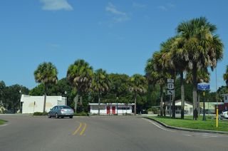 U.S. 17 trailblazer posted where Main Street (Old SR 60A) shifts northward at L.B. Brown Avenue and N 2nd Avenue in Bartow.