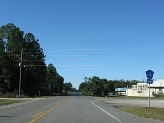 CR 381 spurs 9.33 miles southeast to Dalkeith, Richard Lake and Willis Landing on the Brothers River.