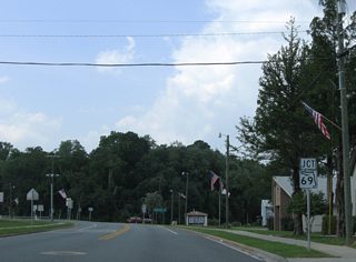 SR 69 branches north from SR 71 (Main Street N) onto NE Pear Street in Blountstown.