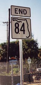 End shield for SR 84 at the western terminus with U.S. 41 / SR 90 (Fifth Avenue) to the southeast of Downtown Naples.