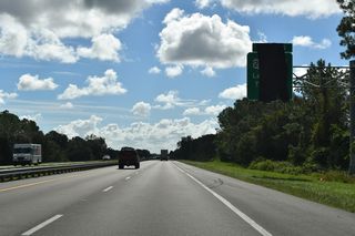 The access road from Exit 285 ties into the parclo B2 interchange joining U.S. 27 and SR 19 in north Groveland.