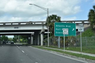 SR 228 is unmarked along the Commodore Point Expressway. The freeway branches north from U.S. 90 (Beach Boulevard) at Hogan to U.S. 1 Alternate along the Hart Bridge Expressway at Empire Point.